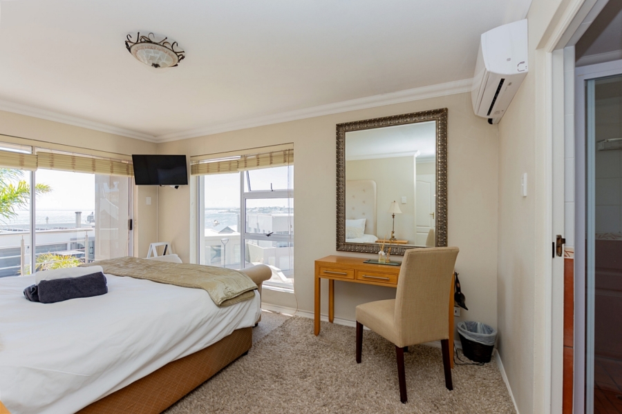 5 Bedroom Property for Sale in Waterfront Western Cape